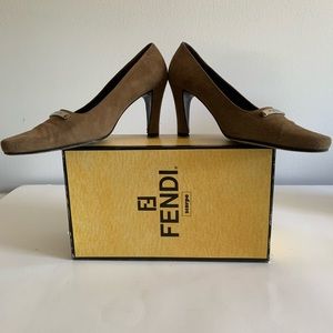 Vintage Fendi Scarpe Camel Suede Pumps